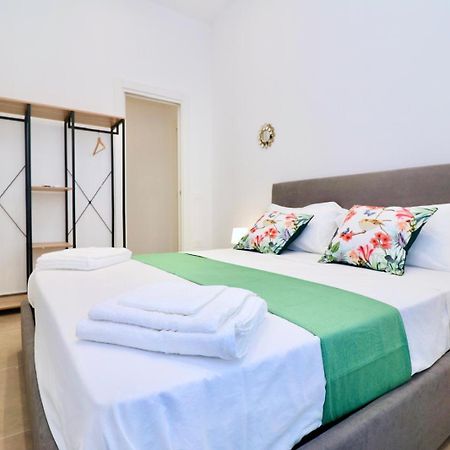 Fly Zone Naples Bed and Breakfast Buitenkant foto