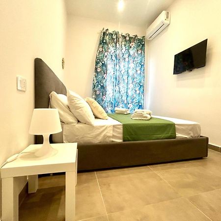 Fly Zone Naples Bed and Breakfast Buitenkant foto