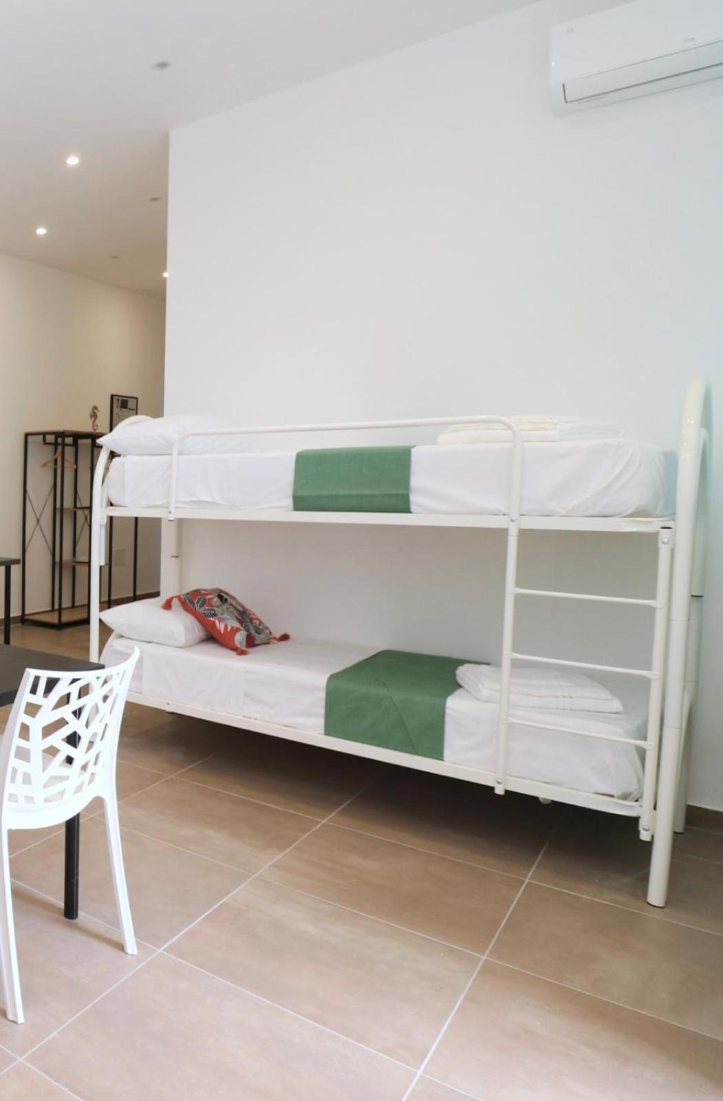 Fly Zone Naples Bed and Breakfast Buitenkant foto
