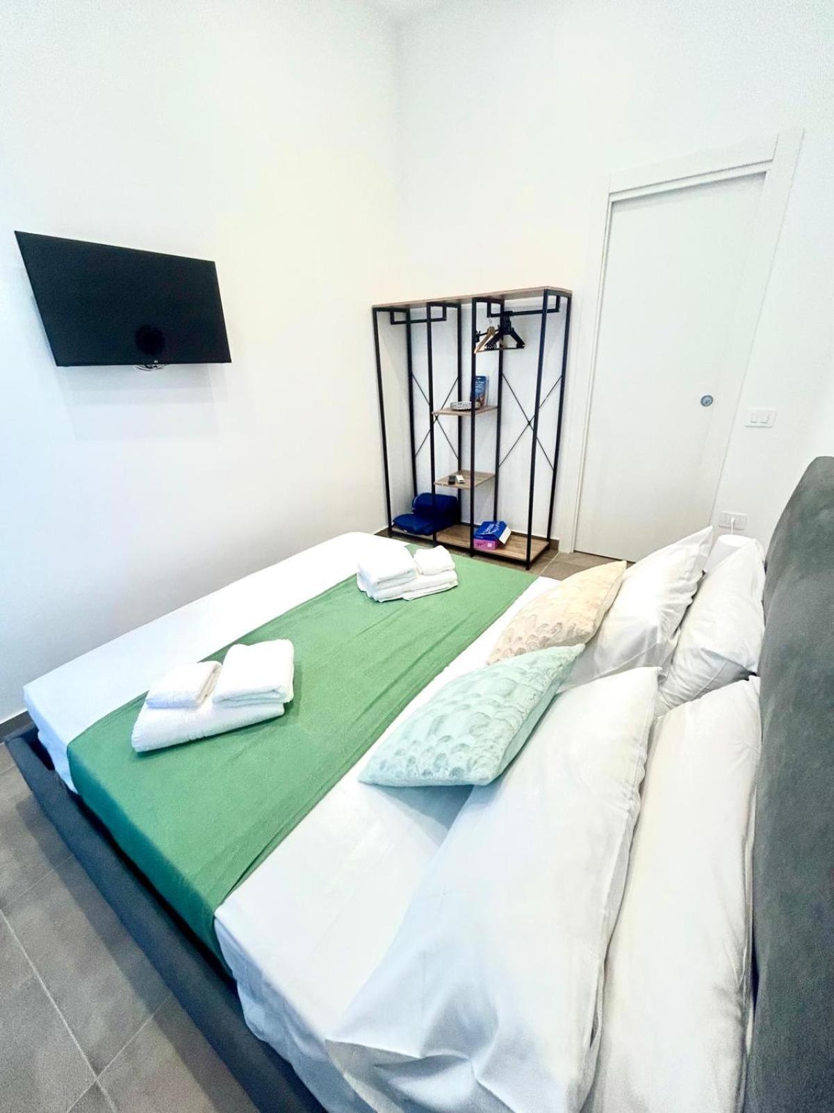 Fly Zone Naples Bed and Breakfast Buitenkant foto